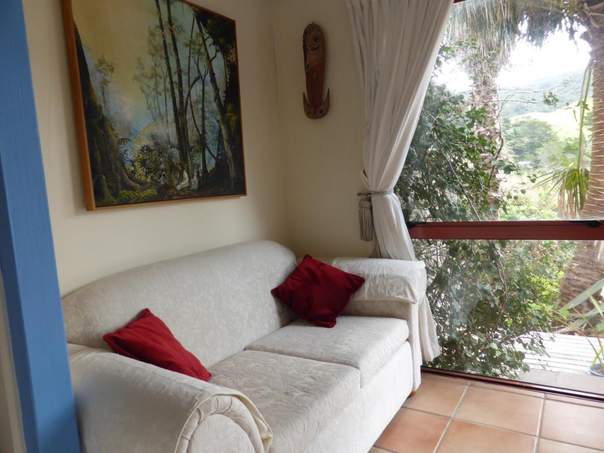 Great Barrier Oasis Lodge Tryphena Esterno foto